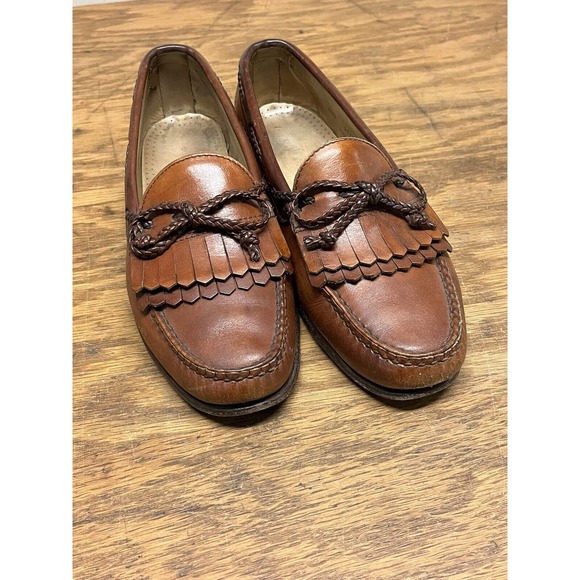 Allen Edmonds Woodstock Kiltie Tie Loafers Men display picture 2